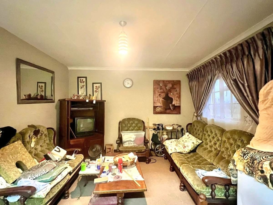 6 Bedroom Property for Sale in Wilgeboom A H North West